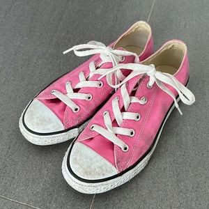 🌺 Pink Girls Converse Size 2.5